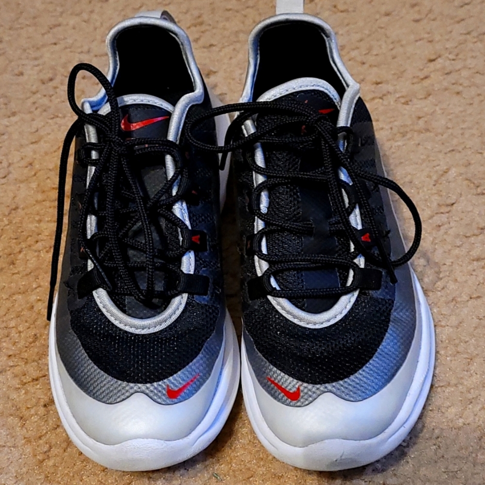 Air Max Axis